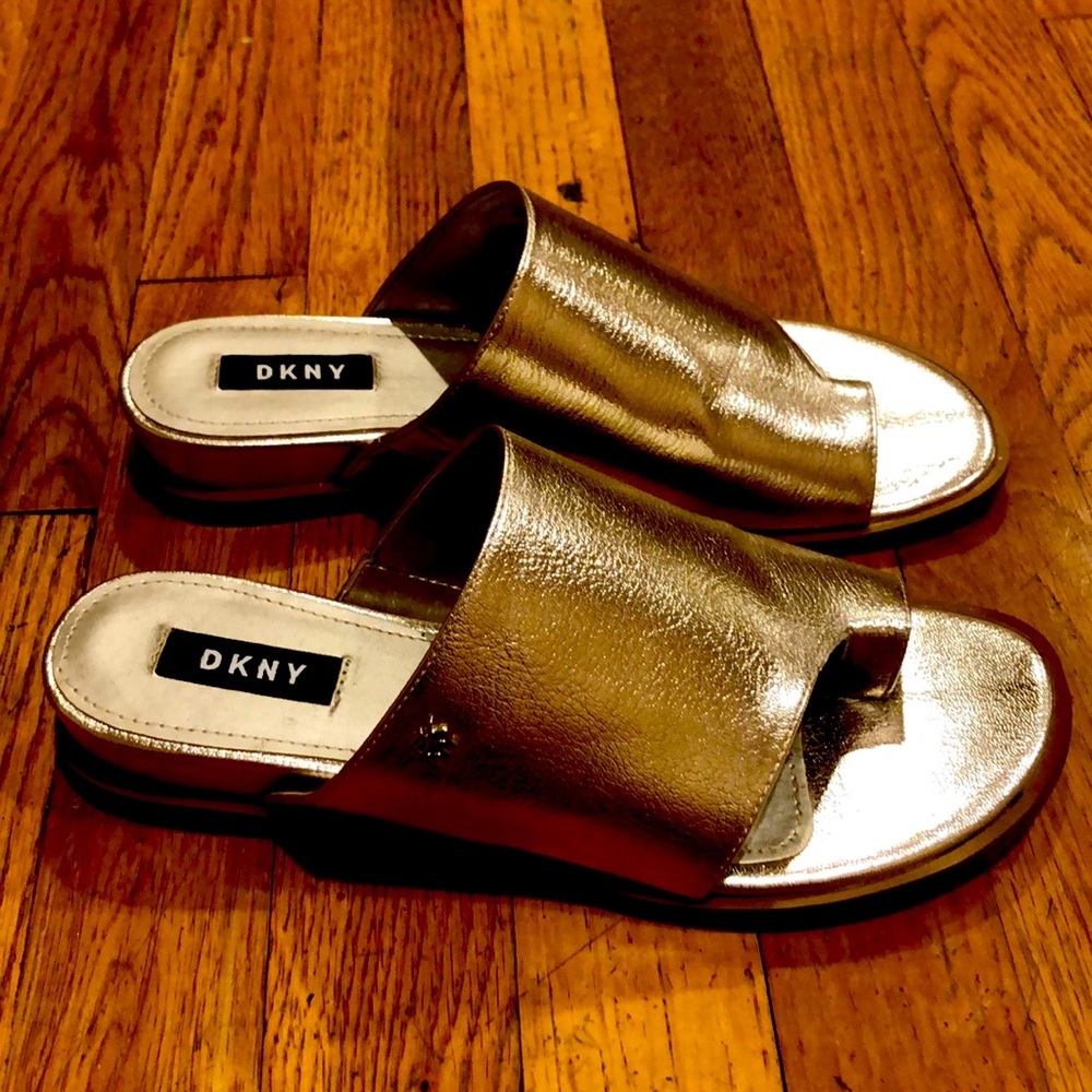 Leather gold sandals. *BRAND NEW*